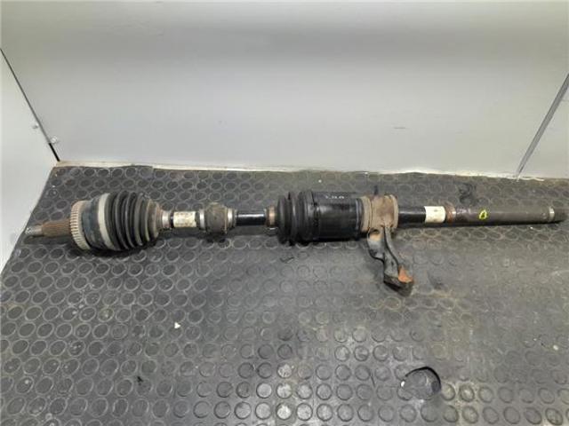 Półoś napędowa przednia prawa 495002B610 HYUNDAI