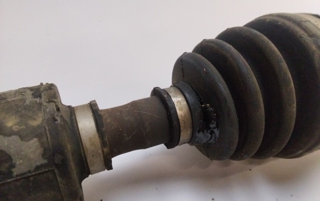 Półoś napędowa przednia lewa 49500A6100 HYUNDAI