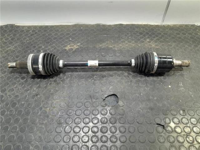 Półoś napędowa przednia lewa 49500D7200 HYUNDAI