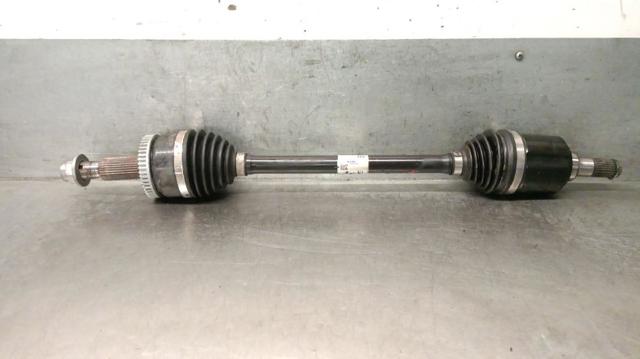 Półoś napędowa przednia lewa 49500D7200 HYUNDAI
