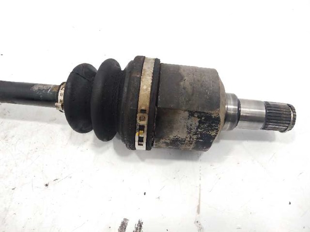 Półoś napędowa przednia lewa 495011F420 HYUNDAI