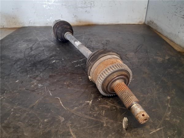 Półoś napędowa przednia lewa 495011F420 HYUNDAI