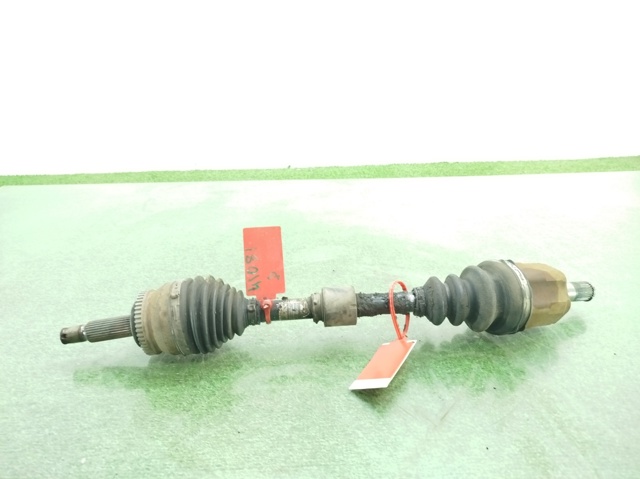Półoś napędowa przednia lewa 495011H210 HYUNDAI