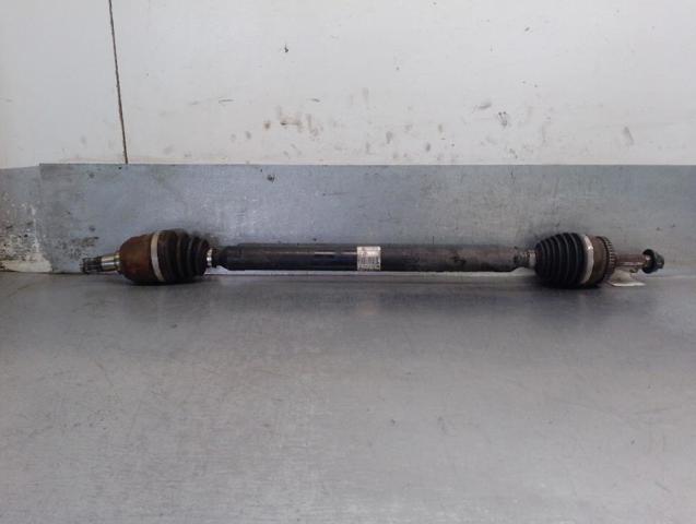 Półoś napędowa przednia prawa 49501A6100 HYUNDAI