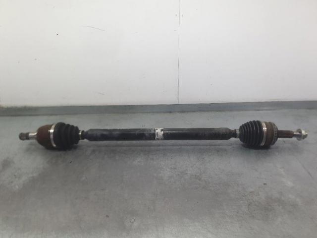 Półoś napędowa przednia prawa 49501A6100 HYUNDAI