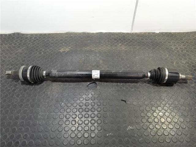 Półoś napędowa przednia prawa 49501D7200 HYUNDAI