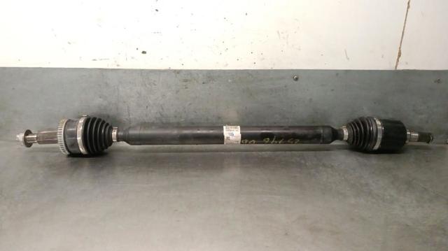 Półoś napędowa przednia prawa 49501D7200 HYUNDAI