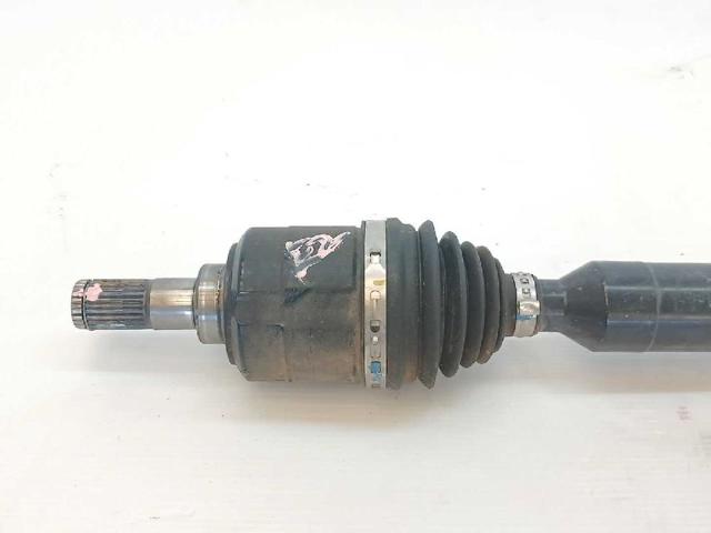 Półoś napędowa przednia prawa 49501D7200 HYUNDAI