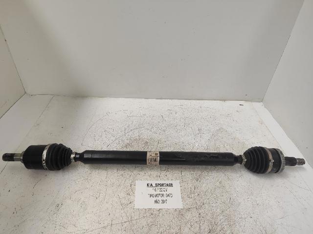 Półoś napędowa przednia prawa 49501D7200 HYUNDAI