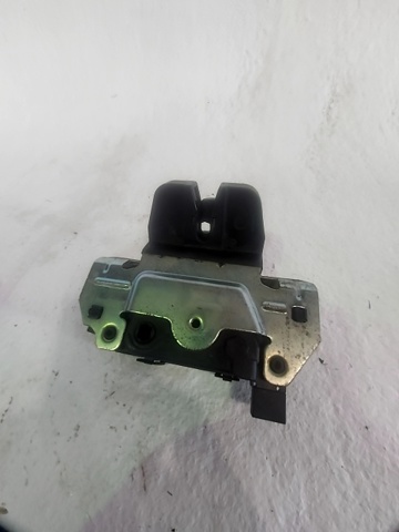 Zamek klapy bagażnika (3/5 drzwi tylnych) 495058724 OPEL