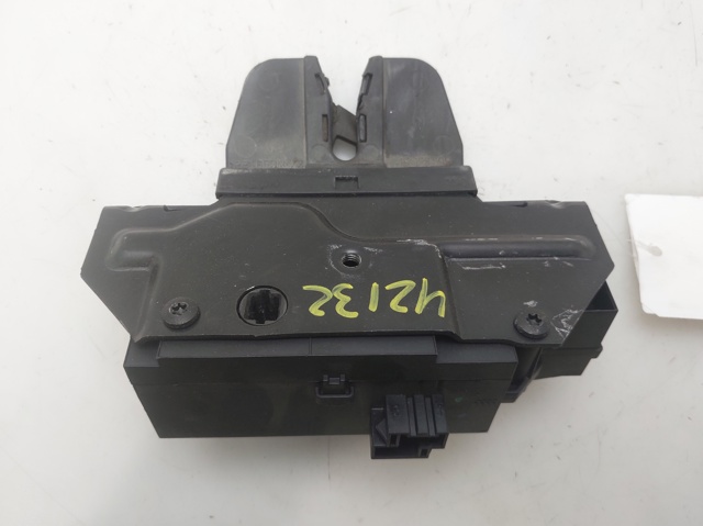 Zamek klapy bagażnika (3/5 drzwi tylnych) 495072894 OPEL