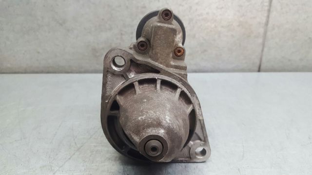 Rozrusznik 4966842 GM