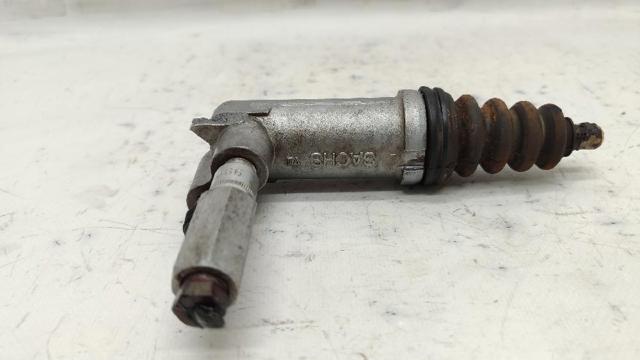 Cylinder roboczy sprzęgła 4A0721261 VAG