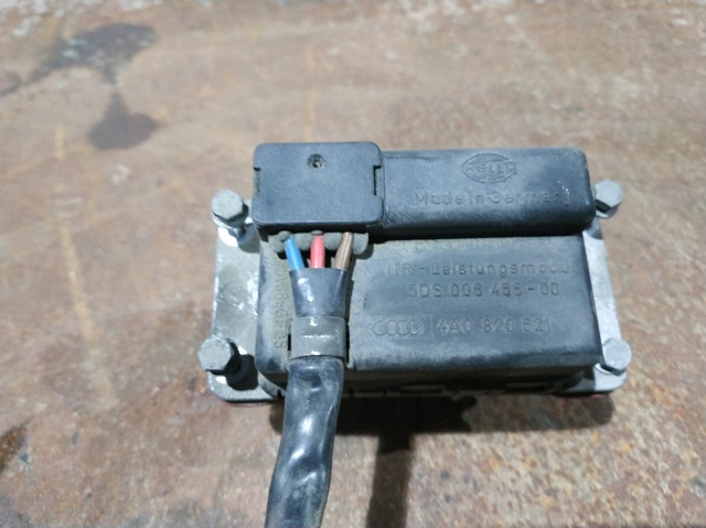 Rezystor wentylatora nagrzewnicy (ogrzewacza kabiny) Audi 100 4A2