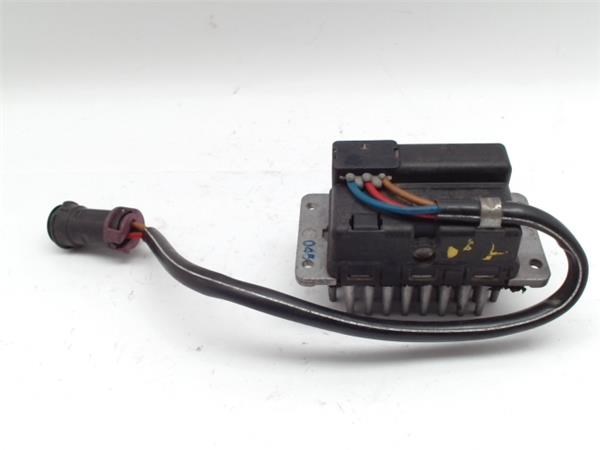 Rezystor wentylatora nagrzewnicy (ogrzewacza kabiny) Audi 100 4A2