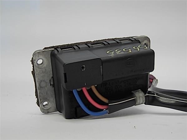 Rezystor wentylatora nagrzewnicy (ogrzewacza kabiny) Audi 100 4A2