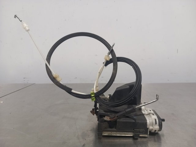 Zamek drzwi tylnych lewych do Audi 100 4A2
