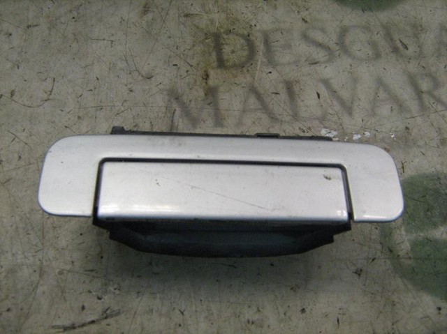Klamka drzwi tylnych prawa zewnętrzna 4A0839206F VAG
