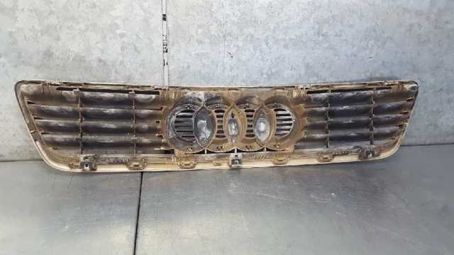 Atrapa chłodnicy Audi A6 4A5