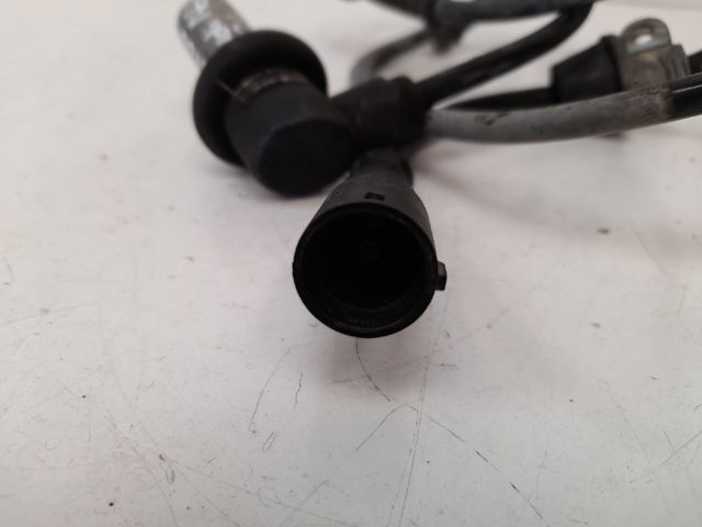 Czujnik ABS przedni 4A0927803 VAG