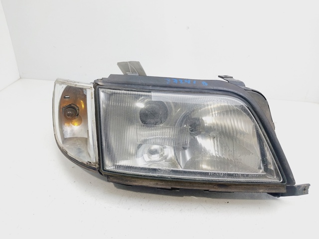 Reflektor lewy 4A0941029N VAG