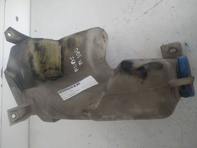 Kupić Zbiorniczek spryskiwacza szyb Audi 100  4A2 w dobrej cenie