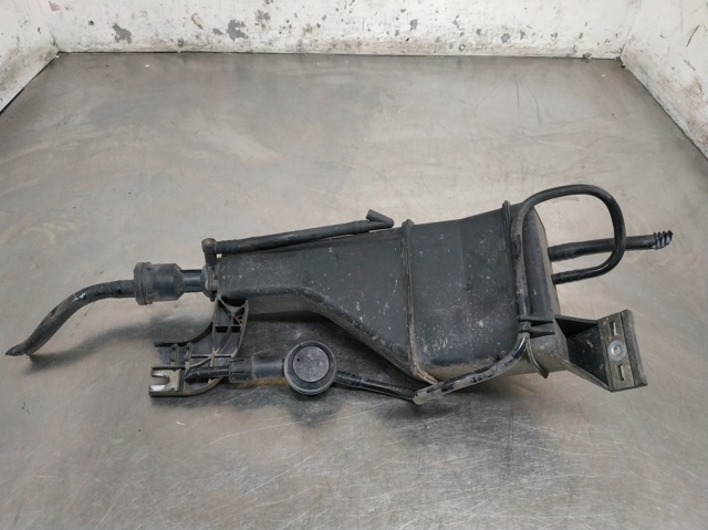 POCHŁANIACZ PAR PALIWA Audi A6 4B2, 4B4