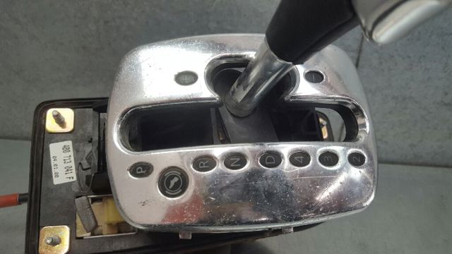 Mechanizm zmiany biegów (cięgno) Audi A4 8D2