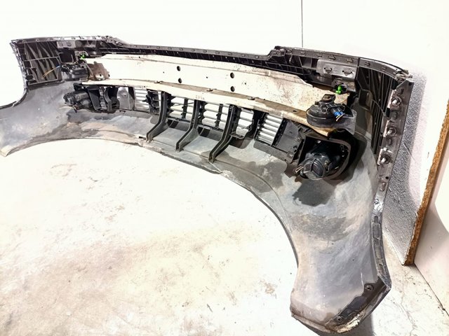 Zderzak przedni Audi A6 4B2, 4B4