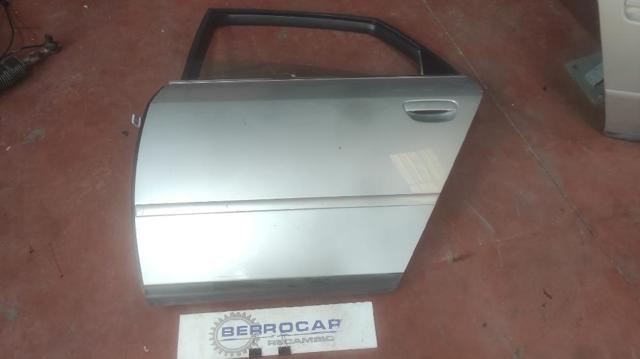 Drzwi tylne lewe 4B0833051 VAG