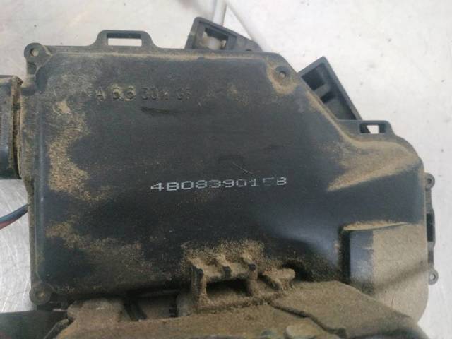 Zamek drzwi tylnych lewych 4B0839015B VAG