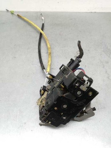 Zamek drzwi tylnych lewych 4B0839015B VAG