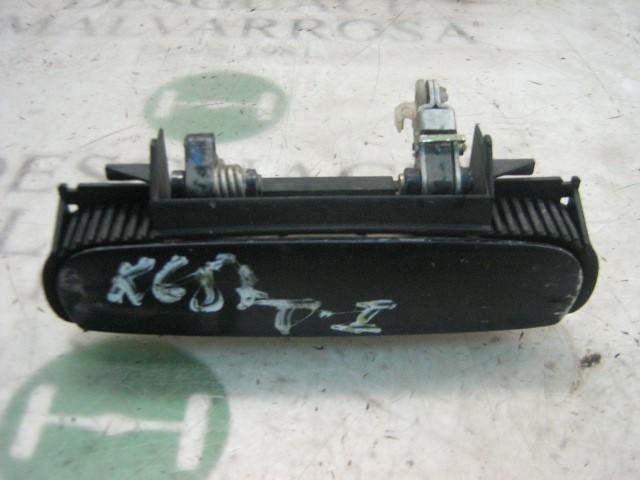 Klamka drzwi tylnych zewnętrzna lewa 4B0839207GRU VAG