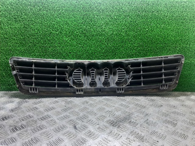 Atrapa chłodnicy 4B0853651A VAG