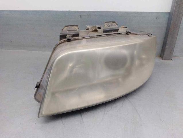 Reflektor lewy 4B0941003BH VAG