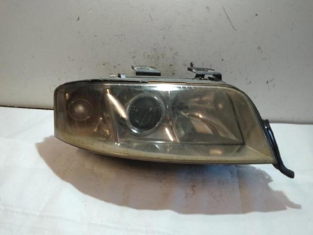 Reflektor prawy 4B0941004BQ VAG