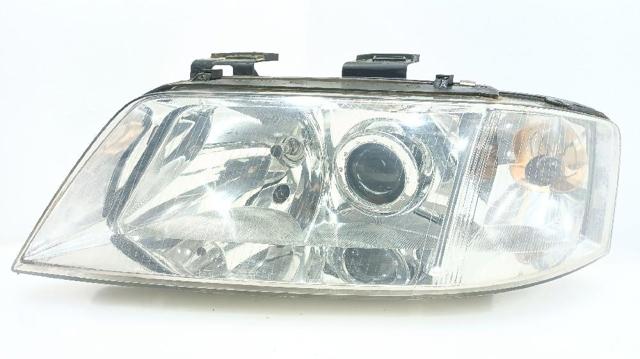 Reflektor lewy 4B0941029K VAG