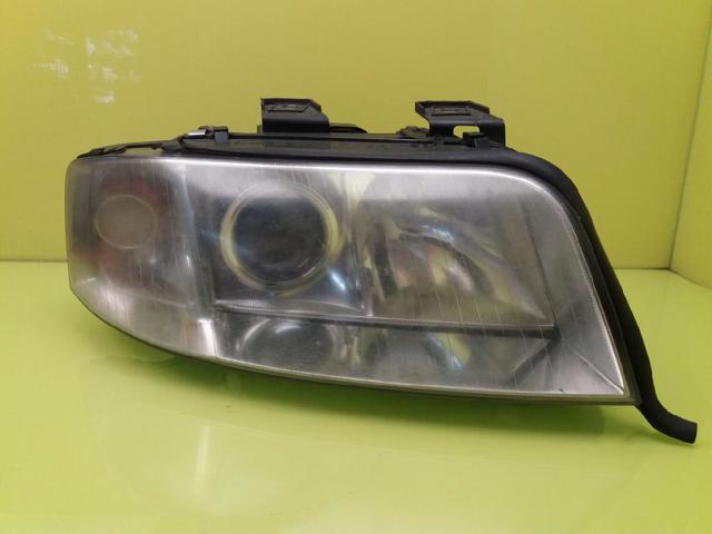 Reflektor prawy 4B0941030AB VAG