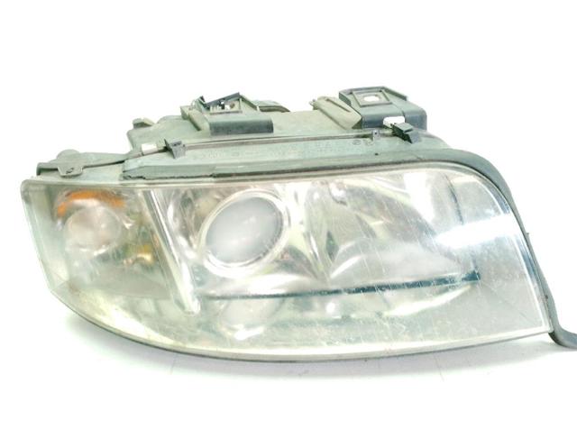Reflektor prawy 4B0941030AB VAG