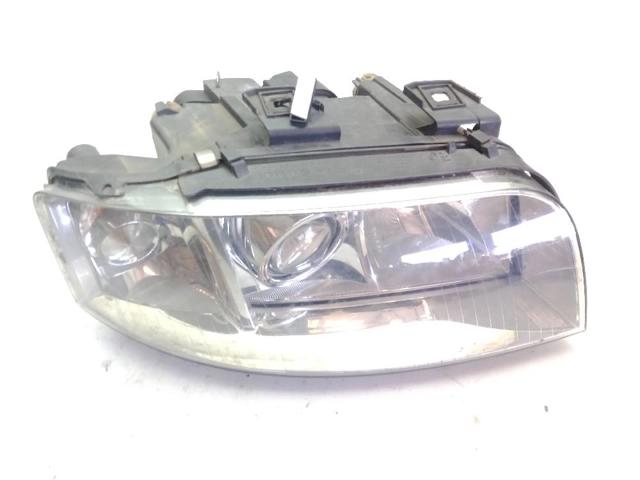 Reflektor prawy 4B0941030AB VAG