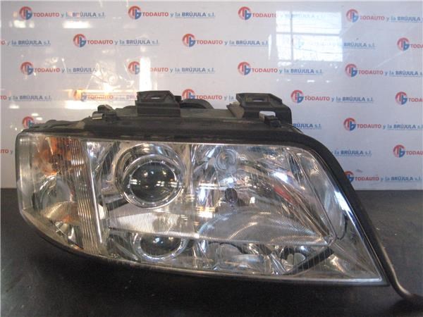 Reflektor prawy 4B0941030N VAG