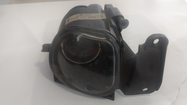 Lampa przeciwmgielna lewa 4B0941699A VAG