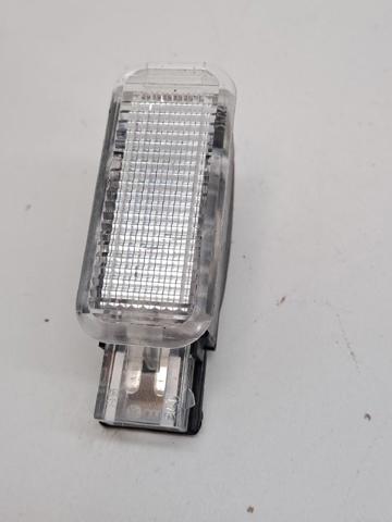 Lampka oświetlenia bagażnika 4B0947415A VAG