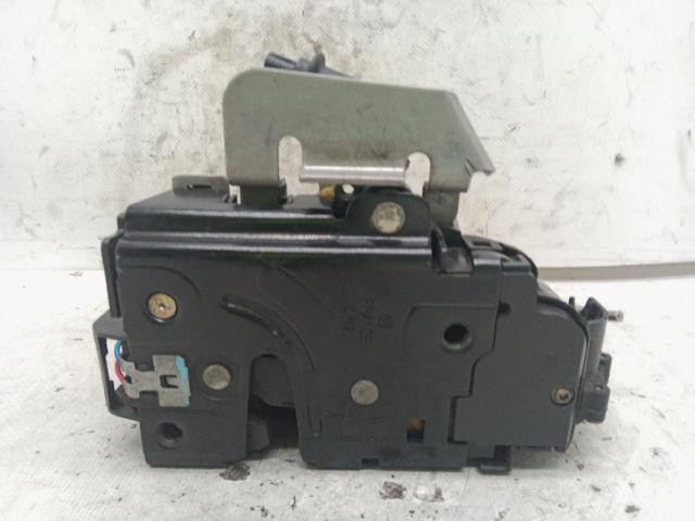 Zamek drzwi przednich lewych 4B1837015G VAG