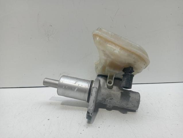 Główny cylinder hamulców 4B3611021 VAG