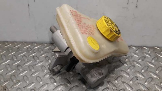 Główny cylinder hamulców 4B3611021 VAG