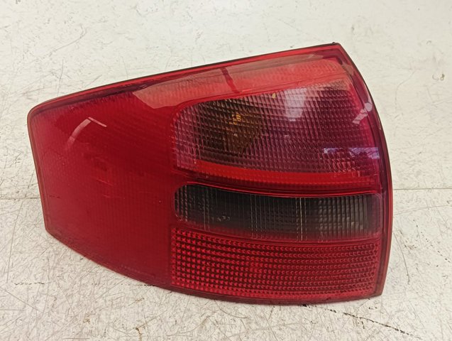 Lampa zespolona tylna lewa 4B5945095 VAG