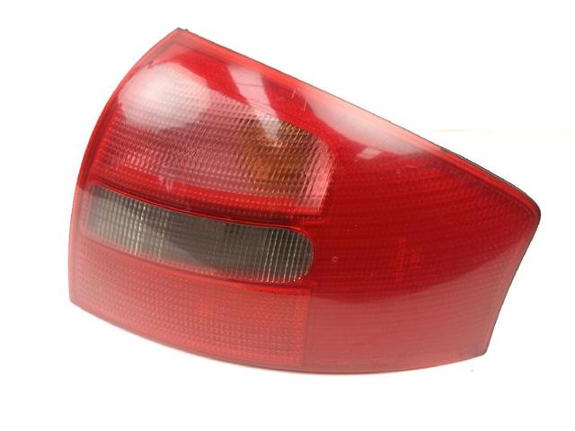 Lampa zespolona tylna prawa 4B5945096 VAG