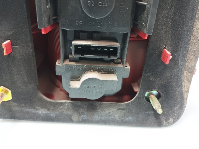 Lampa zespolona tylna prawa 4B9945096F VAG