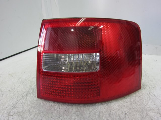 Lampa zespolona tylna prawa 4B9945096F VAG